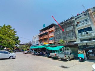 À vendre local commercial à San Kamphaeng, Chiang Mai