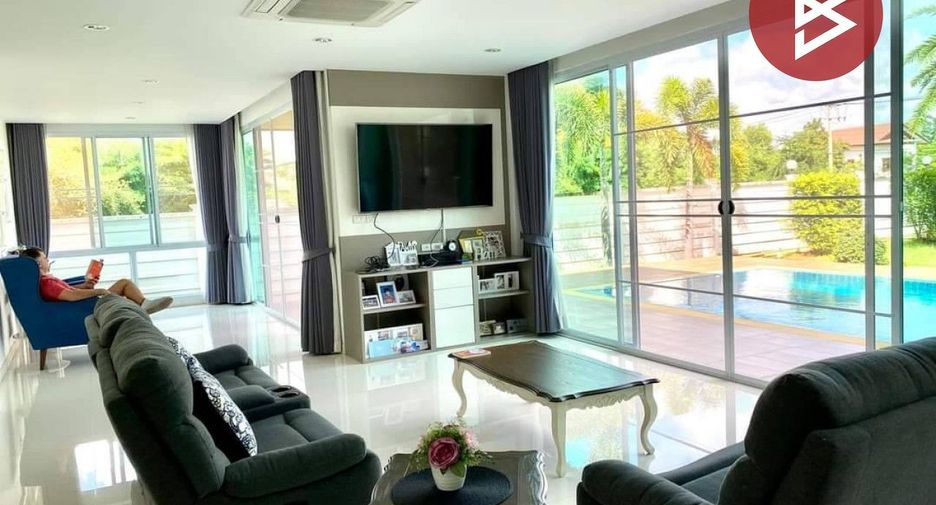 For sale 6 bed house in Mueang Surin, Surin