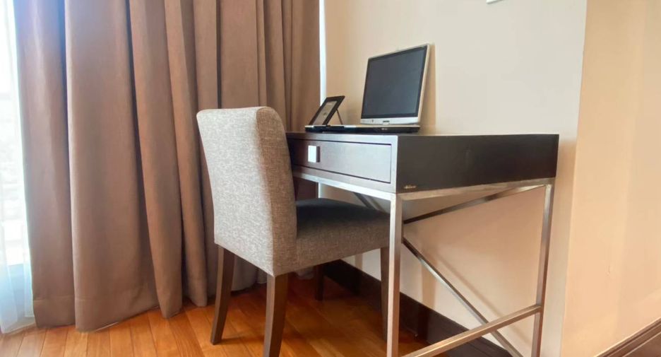 À louer 3 chambres condo à Pathum Wan, Bangkok
