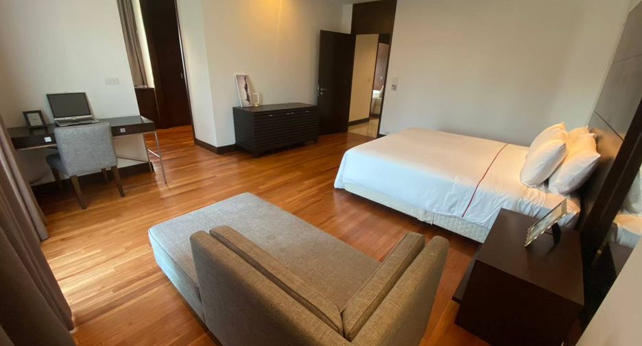 À louer 3 chambres condo à Pathum Wan, Bangkok