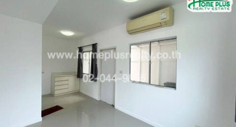 Reihenhaus zum Kauf mit 3 Zimmer in Sai Mai, Bangkok