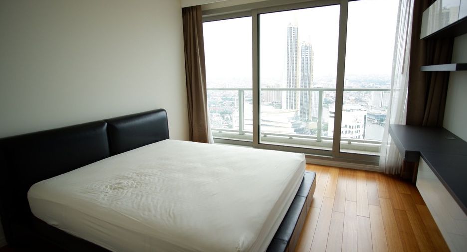 For rent 2 bedrooms condo in Sathon, Bangkok
