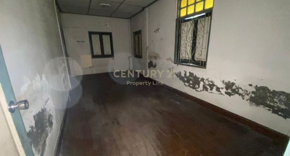 For rent 10 bedrooms house in Sathon, Bangkok