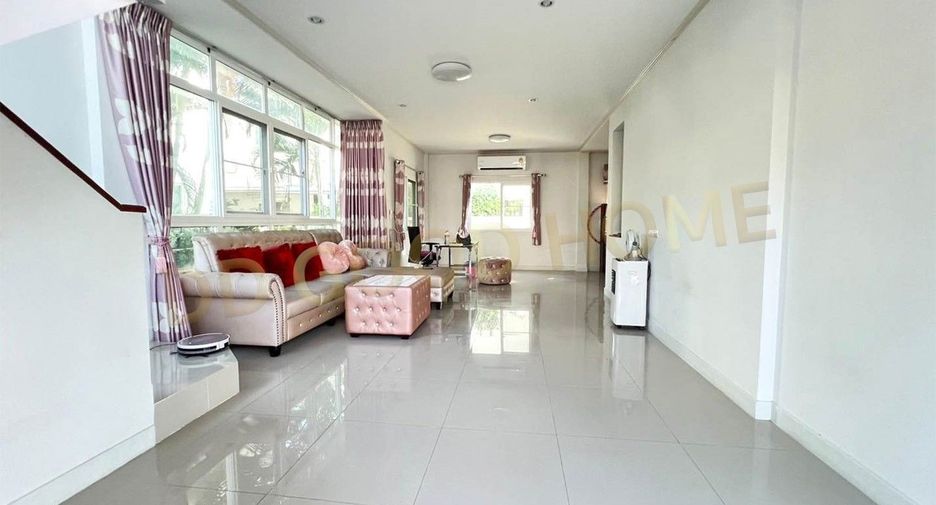 À vendre 4 chambres maison à Min Buri, Bangkok