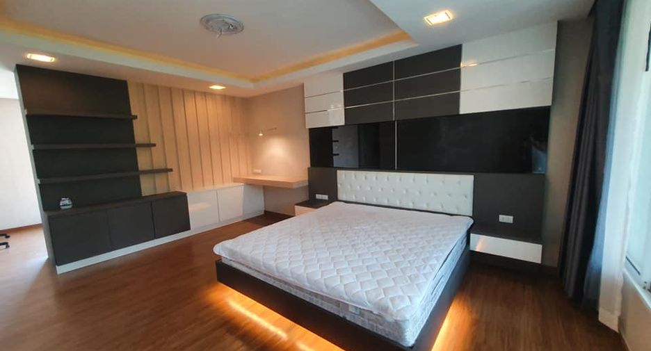 Casa adosada en venta de 3 habitaciones en Mueang Rayong, Rayong