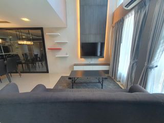 Casa adosada en venta de 3 habitaciones en Mueang Rayong, Rayong