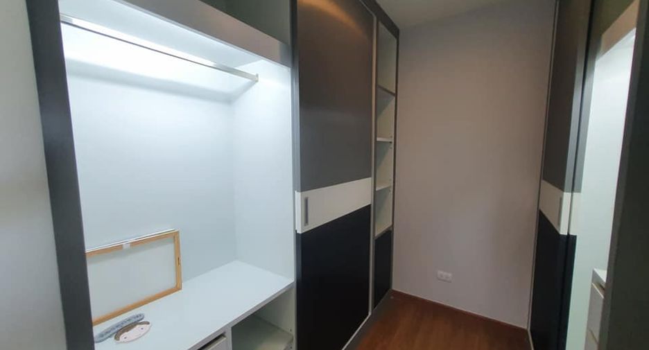 Casa adosada en venta de 3 habitaciones en Mueang Rayong, Rayong