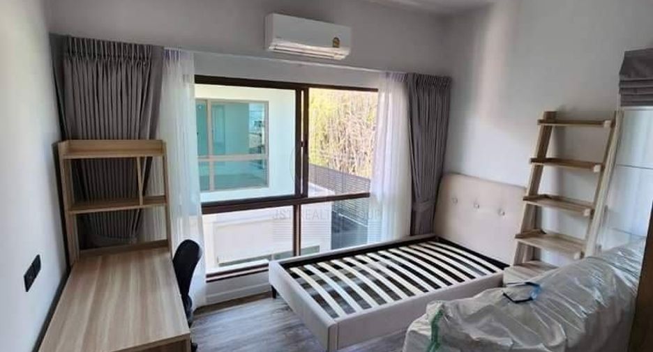 For rent 4 bedrooms house in Bang Kapi, Bangkok