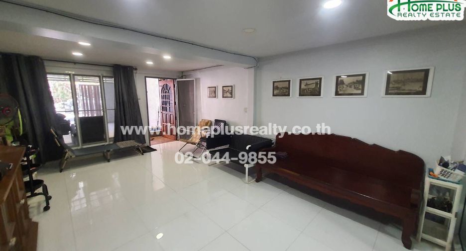 For sale 2 bedrooms townhouse in Bang Phli, Samut Prakan