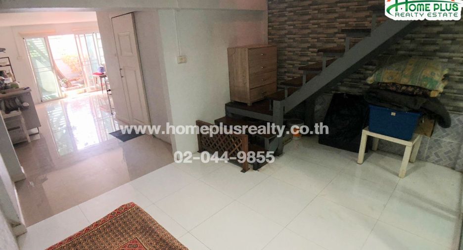 For sale 2 bedrooms townhouse in Bang Phli, Samut Prakan