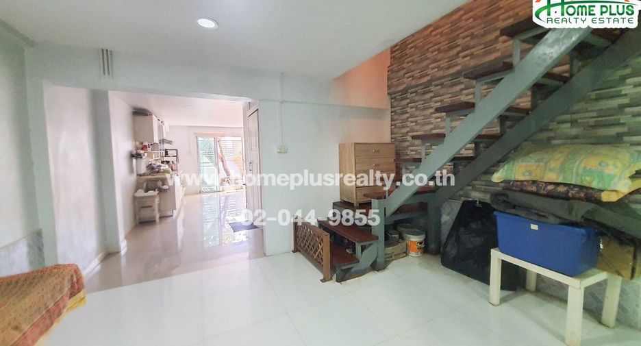 For sale 2 bedrooms townhouse in Bang Phli, Samut Prakan