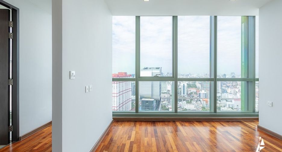 For sale 3 bedrooms condo in Pathum Wan, Bangkok