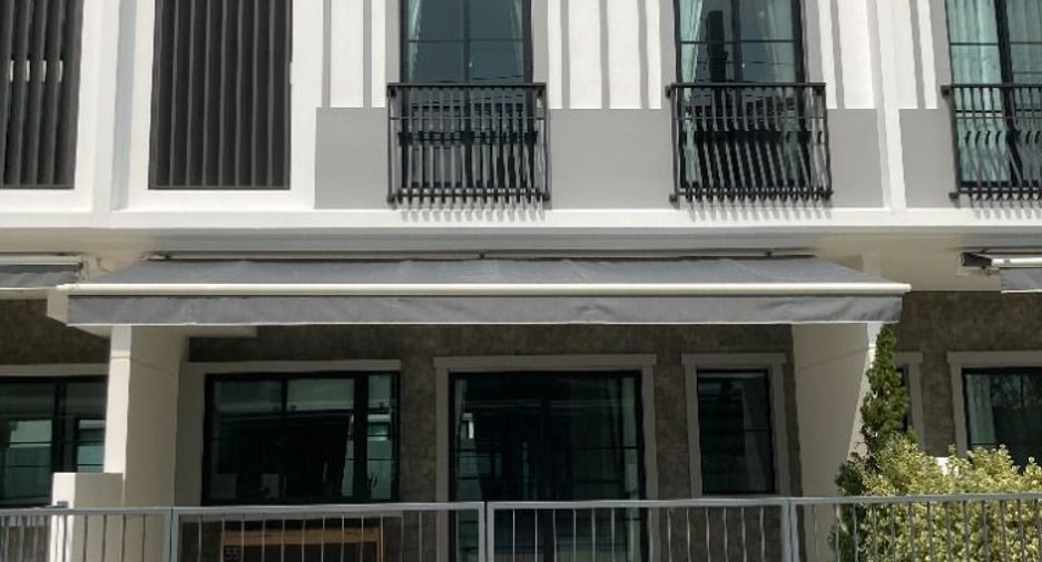 For rent 3 bedrooms townhouse in Bang Phli, Samut Prakan