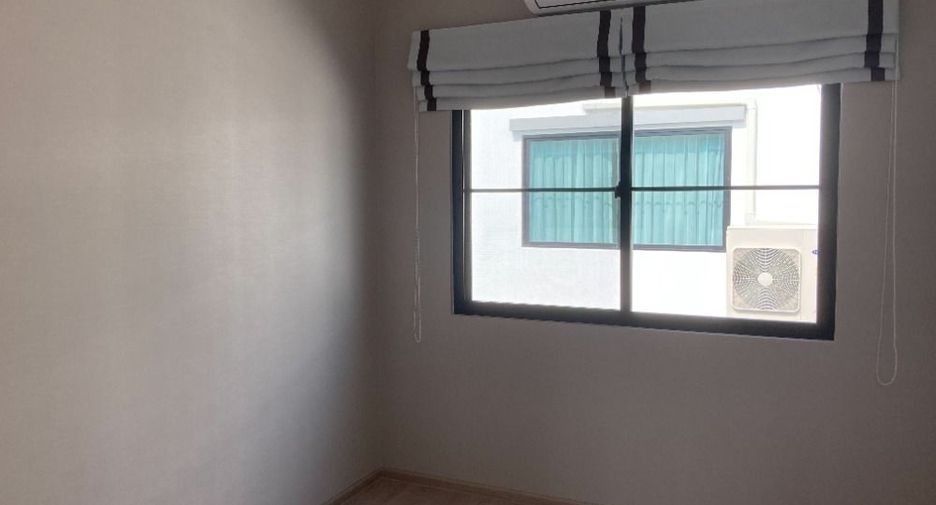 For rent 3 bedrooms townhouse in Bang Phli, Samut Prakan