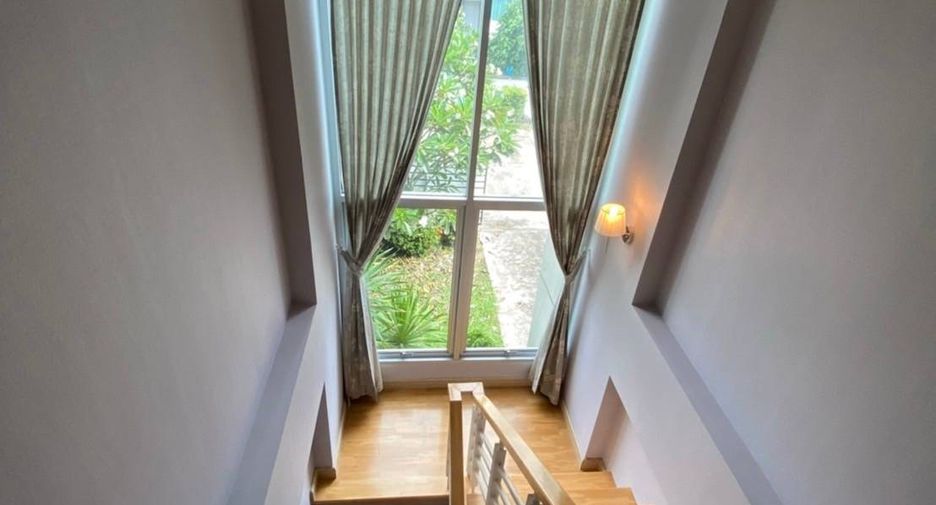 For rent and for sale 3 bedrooms house in Si Racha, Chonburi