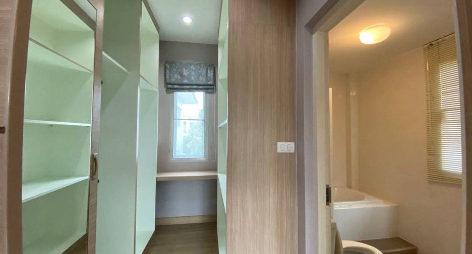 For rent and for sale 3 bedrooms house in Si Racha, Chonburi