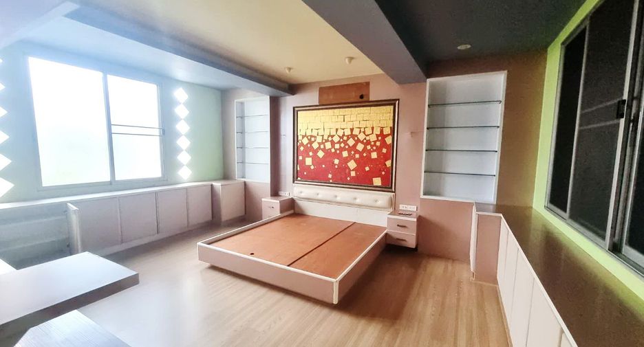À vendre 4 chambres local commercial à Si Prachan, Suphan Buri