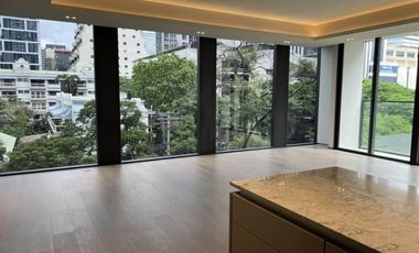 For rent そして for sale 2 Beds condo in Pathum Wan, Bangkok