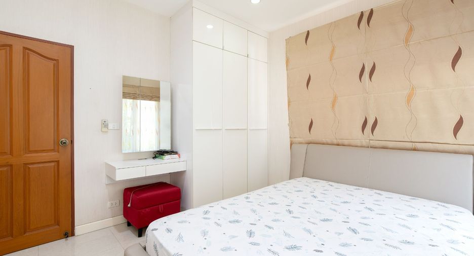 À vendre 5 chambres maison à Bang Khae, Bangkok