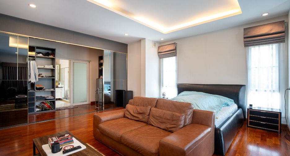 À vendre 5 chambres maison à Bang Khae, Bangkok