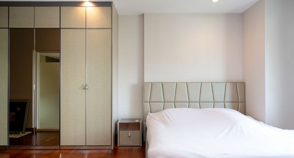 À vendre 5 chambres maison à Bang Khae, Bangkok
