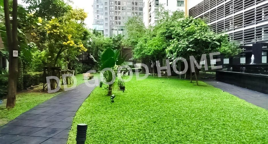 For sale 1 bed condo in Thon Buri, Bangkok