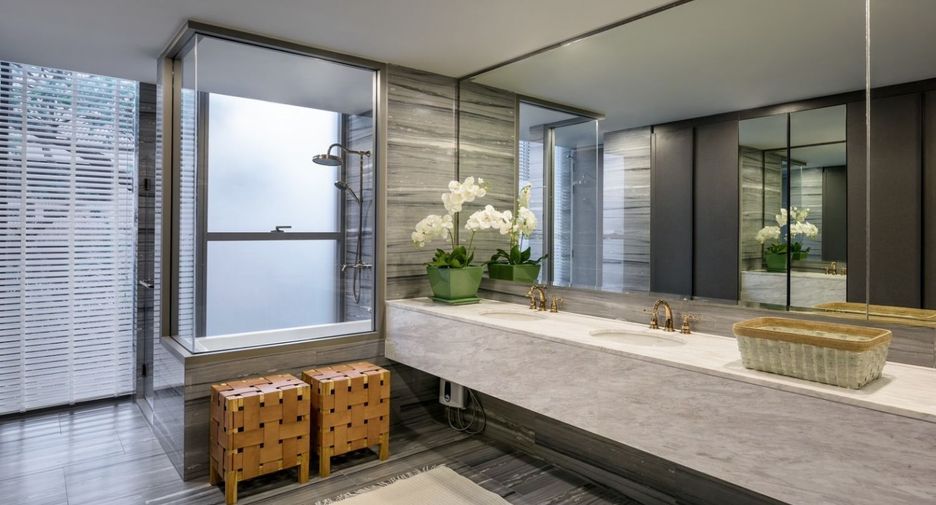 For rent 3 ベッドルーム condo in Watthana, Bangkok