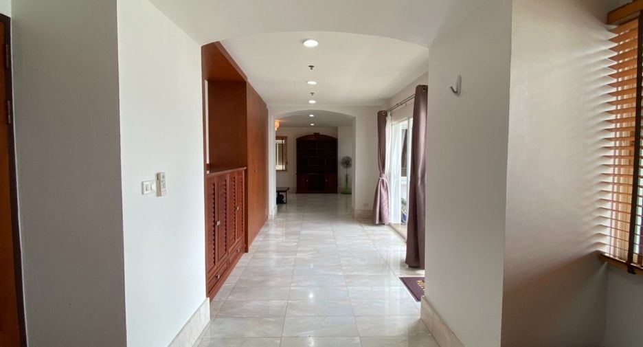 À vendre 2 chambres condo à Watthana, Bangkok