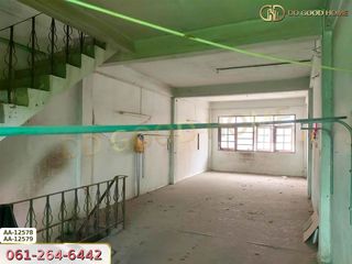 For sale 3 bedrooms retail Space in Bang Bon, Bangkok