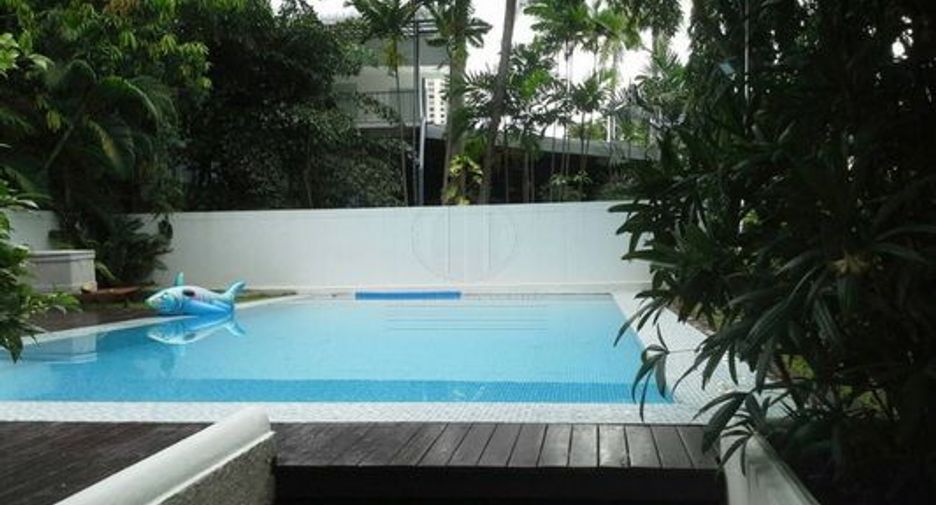 For sale 3 bedrooms house in Watthana, Bangkok