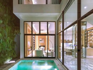 For sale 4 bed office in Watthana, Bangkok