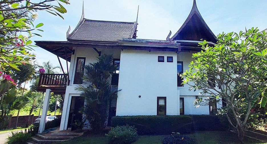 For sale 4 Beds villa in Klaeng, Rayong