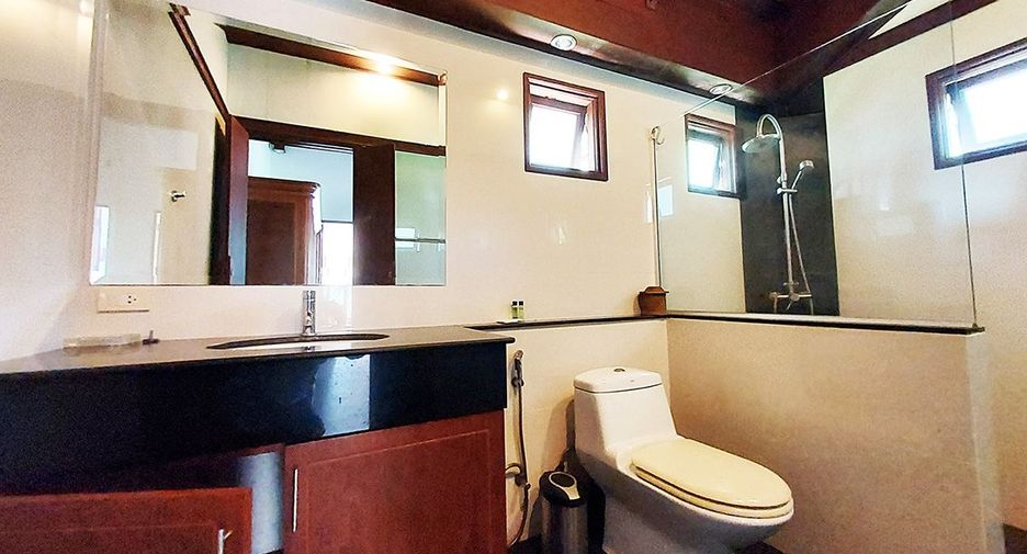 À vendre 4 chambres villa à Klaeng, Rayong
