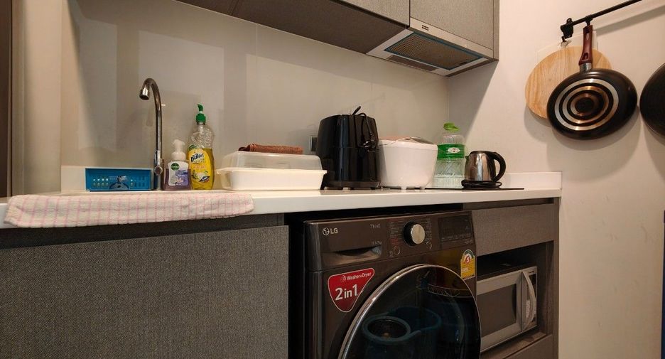 For sale 2 bed condo in Huai Khwang, Bangkok