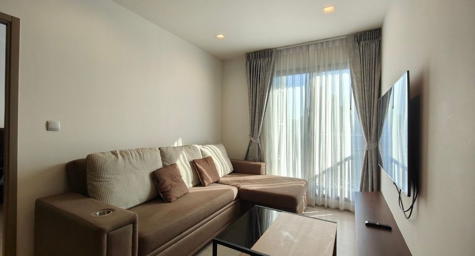 For sale 2 bed condo in Huai Khwang, Bangkok