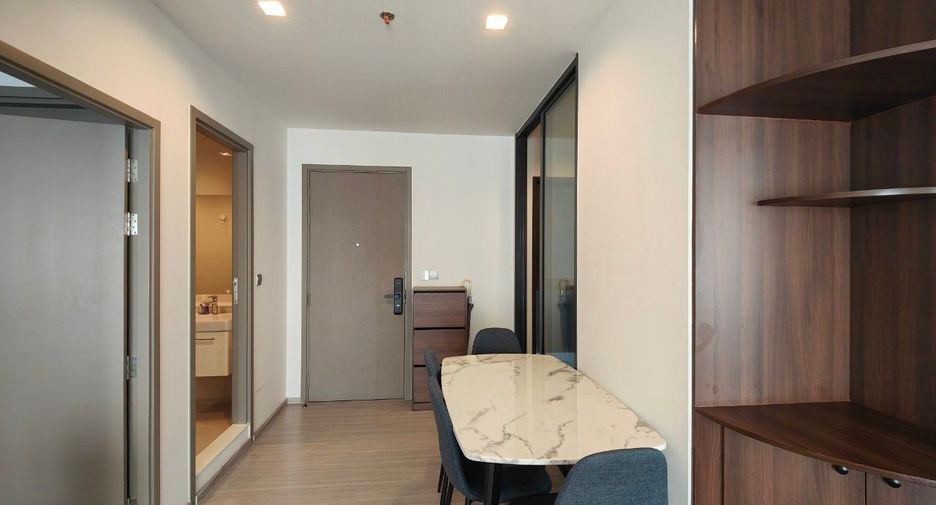For sale 2 bed condo in Huai Khwang, Bangkok