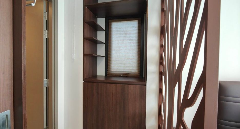 For sale 2 bed condo in Huai Khwang, Bangkok