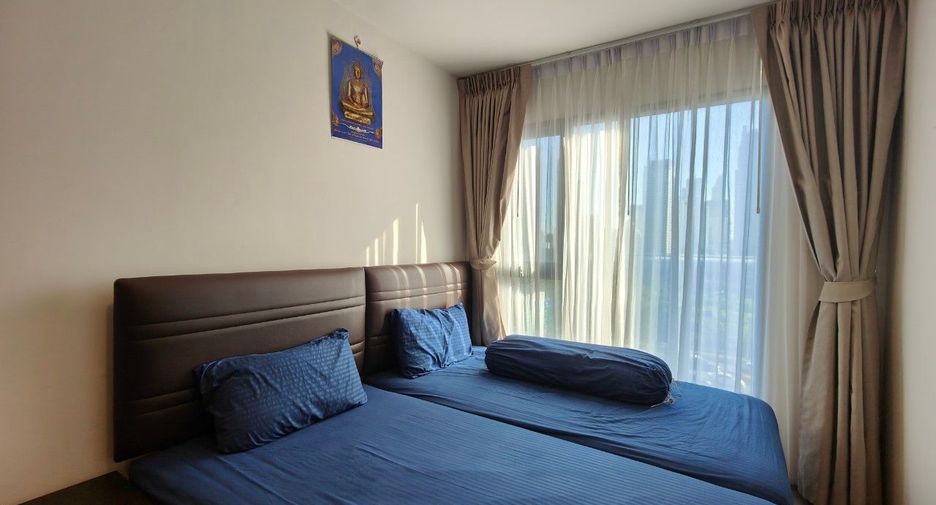 For sale 2 bed condo in Huai Khwang, Bangkok
