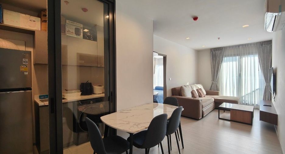 For sale 2 bed condo in Huai Khwang, Bangkok