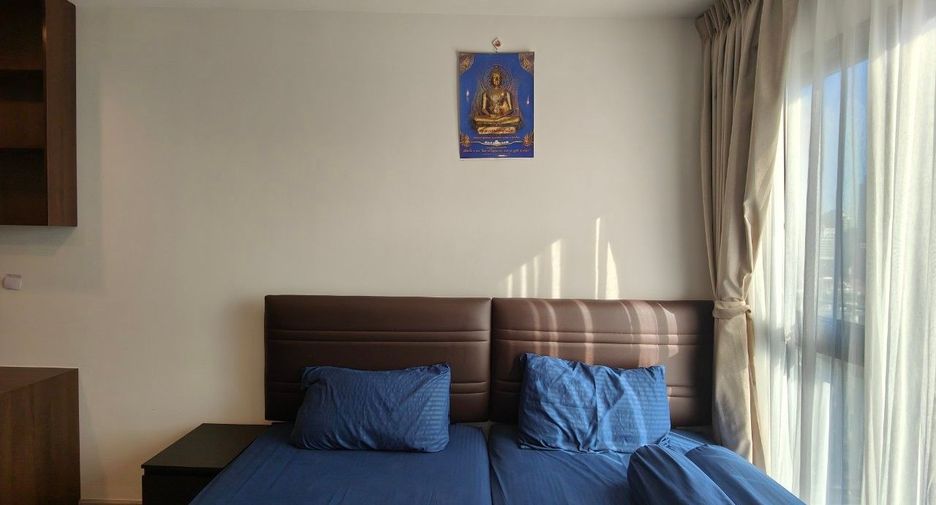 For sale 2 bed condo in Huai Khwang, Bangkok