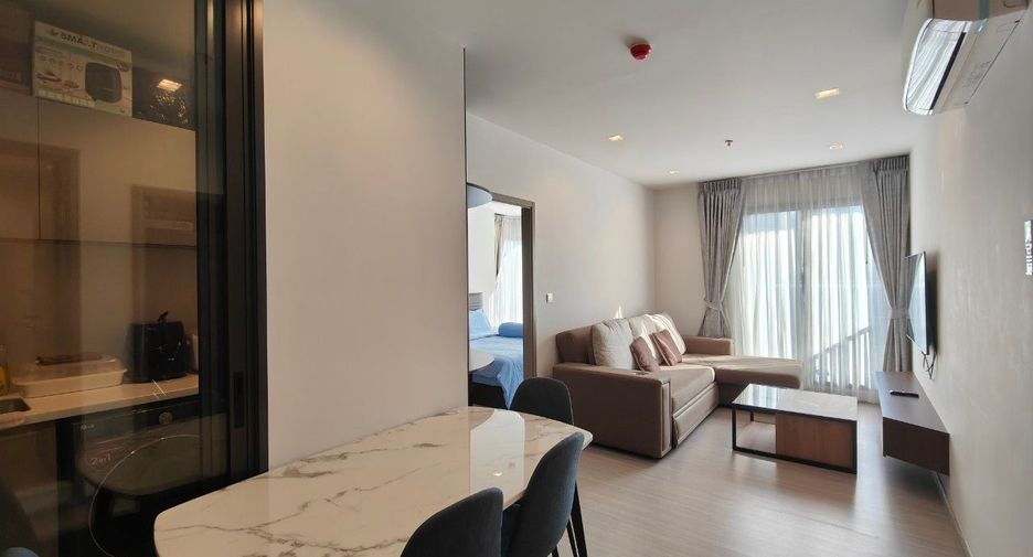 For sale 2 bed condo in Huai Khwang, Bangkok