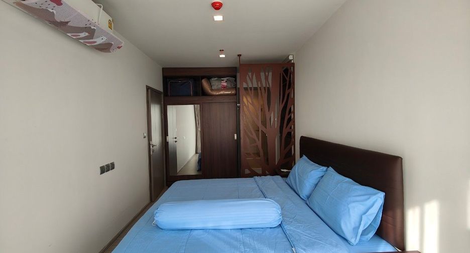 For sale 2 bed condo in Huai Khwang, Bangkok