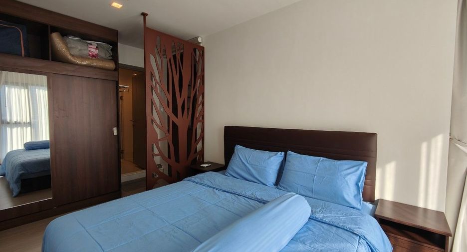 For sale 2 bed condo in Huai Khwang, Bangkok