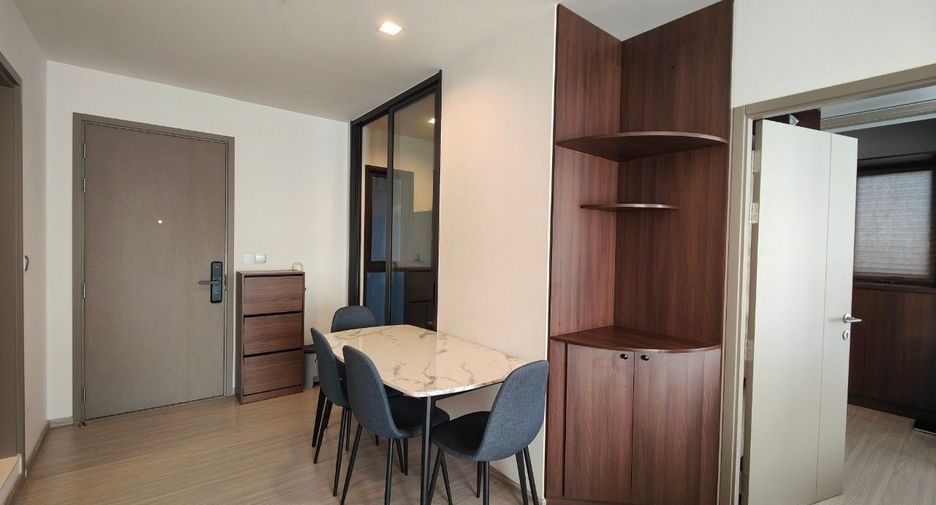 For sale 2 bed condo in Huai Khwang, Bangkok