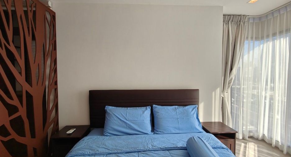 For sale 2 bed condo in Huai Khwang, Bangkok