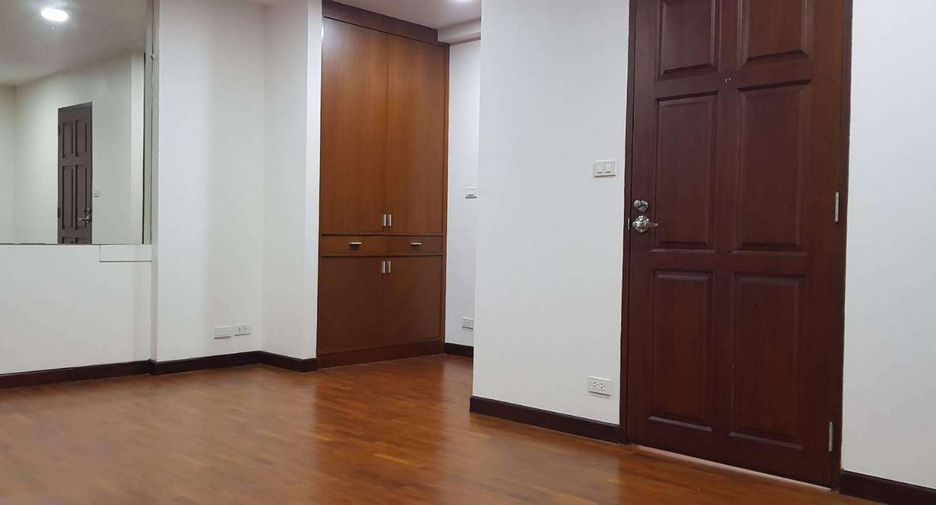 ให้เช่า 3 ห้องนอน ทาวน์เฮ้าส์ ใน วัฒนา, กรุงเทพฯ