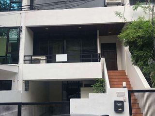 ให้เช่า 3 ห้องนอน ทาวน์เฮ้าส์ ใน วัฒนา, กรุงเทพฯ