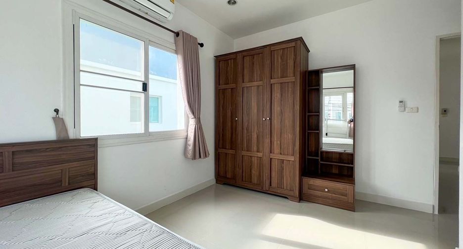 For rent 3 bedrooms townhouse in Mueang Chiang Mai, Chiang Mai