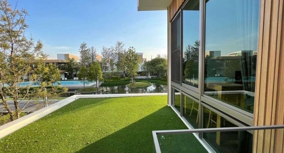 For rent 3 bedrooms house in Huai Khwang, Bangkok