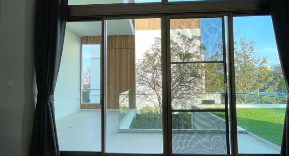 For rent 3 bedrooms house in Huai Khwang, Bangkok
